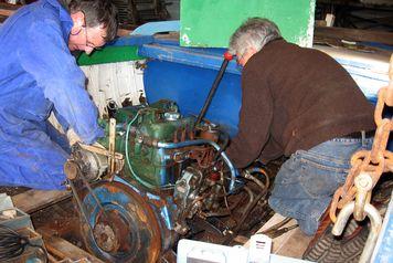 Iconographie - Restauration du France - Dépose du moteur