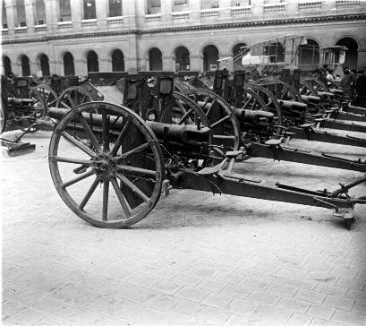 Iconographie - Invalides : Canons allemands de 77