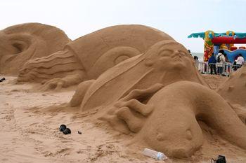 Iconographie - Sculpture de sable de Laurent Dagron de nuit