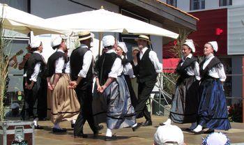 Iconographie - Autrefois Challans - Un groupe folklorique