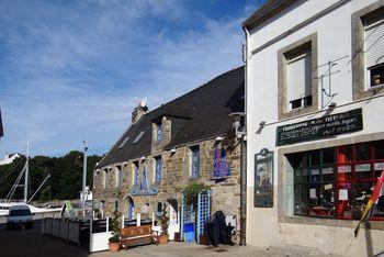 Iconographie - Façade du restaurant L'abri côtier