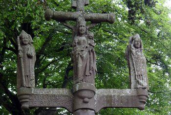 Iconographie - Tête du calvaire à la chapelle Saint Vendal