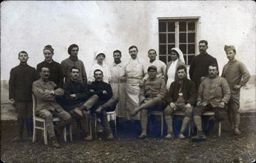 Iconographie - Fernand Richard à l'ambulance à Neuf-Brisach