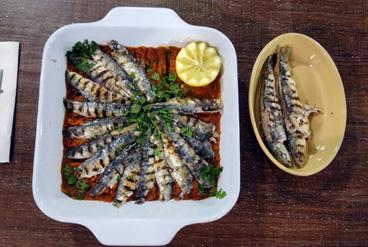 Iconographie - Sardine sur une fondue de tomates, selon Jean-Pierre Bertrand