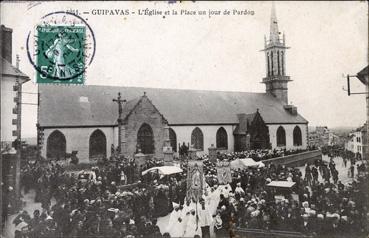 Iconographie - L'église et la place un jour de pardon