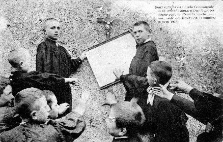 Iconographie - Deux enfants de l'école communale