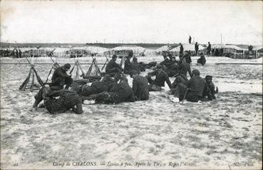 Iconographie - Camp de Chalons - Ecole à feu, après le tir repos