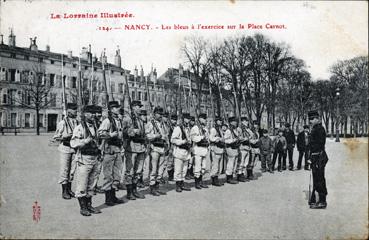 Iconographie - Les bleus à l'exercice sur la place Carnot