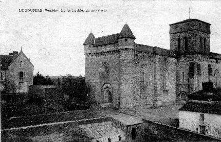 Iconographie - Eglise fortifiée du XIIe siècle