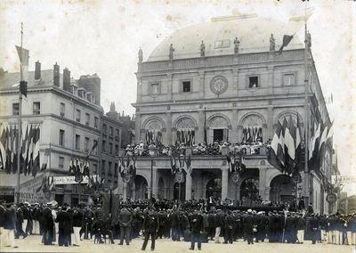 Iconographie - Une fête devant le théâtre