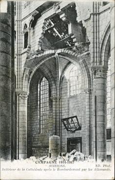 Iconographie - Intérieur de la cathédrale après le bombardement par les Allemands