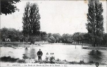 Iconographie - Les bords du bassin du parc de la Hotoie