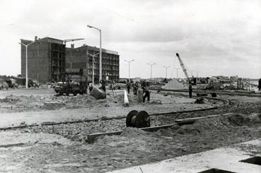 Iconographie - Construction du terre plein face à l'avenue de la Forêt