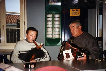 Iconographie - Vincent Dru, veuze, et Alain Augereau, accordéon