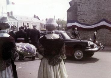 Iconographie - Les reines lors de la visite du général de Gaulle