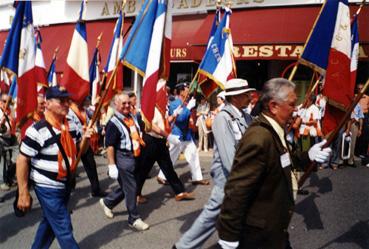 Iconographie - Les membres de l'U.N.C en pèlerinage à Lourdes