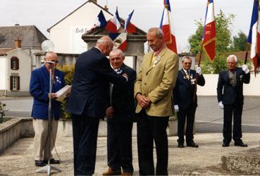 Iconographie - Cérémonie de remise de décorations