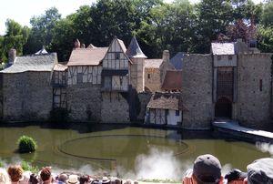 Iconographie - Le Grand Parc du Puy du Fou - Le village médiéval