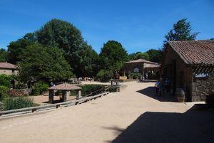 Iconographie - Le Grand Parc du Puy du Fou - Le village XVIIIe