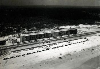 Iconographie - Les immeubles Minélian sur l'esplanade de la Mer