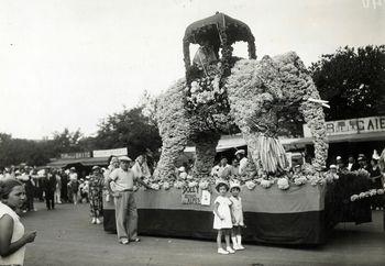 Iconographie - La fête des fleurs - L'éléphant, 1er prix