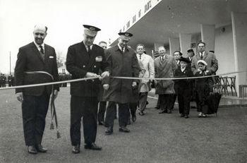 Iconographie - Inauguration de la caserne des sapeurs-pompiers