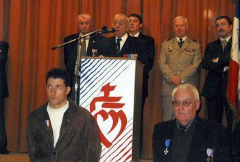 Iconographie - Cérémonie de remise du drapeau Section soldats de France