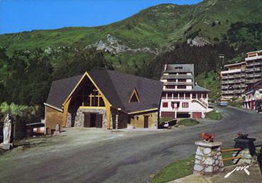 Iconographie - Gourette - La chapelle et la route du col d'Aubisque