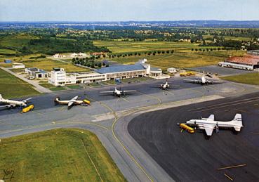 Iconographie - L'aéroport de Tarbes - Ossun - Lourdes