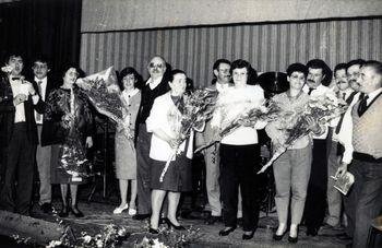 Iconographie - Remise de bouquets