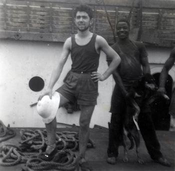 Iconographie - Georges Tanneau en cuisine de poisson waho en golfe de Guinée