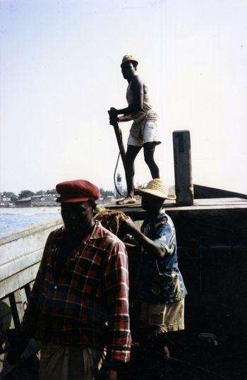 Iconographie - Barque africaine à Lomé, Togo