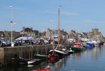 Iconographie - Le port avec des bateaux traditionnels