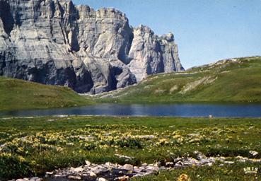 Iconographie - Le lac d'Anterne et la chaîne des Fiz