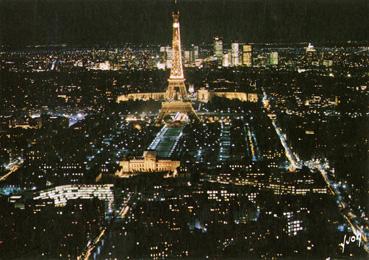 Iconographie - Panorama sur l'école militaire, le Champ de Mars, la tour Eiffel
