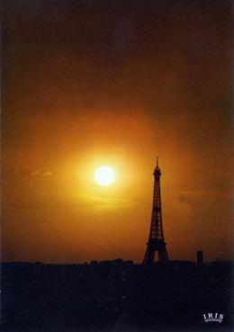 Iconographie - Crépuscule sur la tour Eiffel