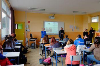 Iconographie - Sensibilisation à la recherche sur la Saint-Laurent au lycée Saint-Clair