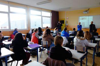 Iconographie - Sensibilisation à la recherche sur la Saint-Laurent au lycée Saint-Clair