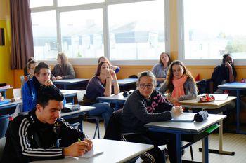 Iconographie - Sensibilisation à la recherche sur la Saint-Laurent au lycée Saint-Clair