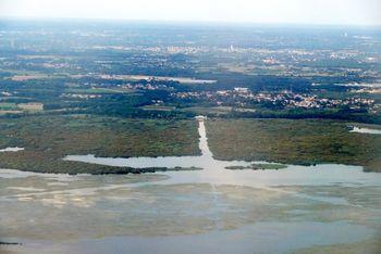 Iconographie - Le lac de Grand-Lieu vu d'avion