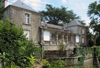 Iconographie - Château du Gué Bisfou, lieu d'accueil de réfugiés