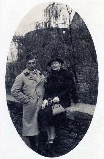 Iconographie - Le soldat Arsène Guibert et sa femme Denise Petion à Nantes 1939