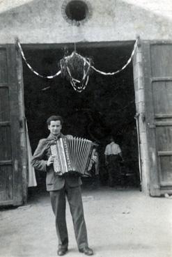 Iconographie - Gérard Chassay lors d'une noce à Aizenay