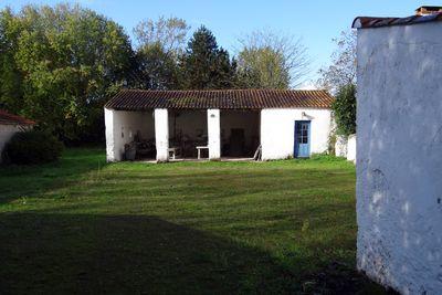 Iconographie - Ferme de Payré - Le hangar