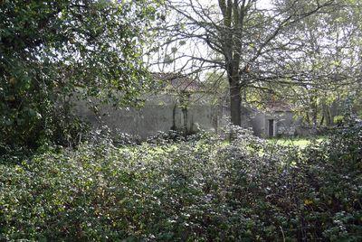 Iconographie - Ferme de Payré - Façade Ouest du hangar et le grenier à blé