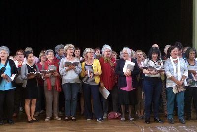 Iconographie - La Chorale éphémère en concert salle des fêtes de Graville