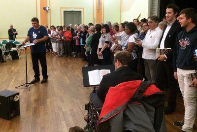 Iconographie - La Chorale éphémère en concert salle des fêtes de Graville