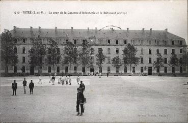 Iconographie - La cour de la caserne d'infanterie et le bâtiment central