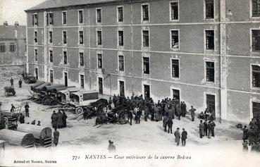 Iconographie - Cour intérieure de la caserne Bedeau