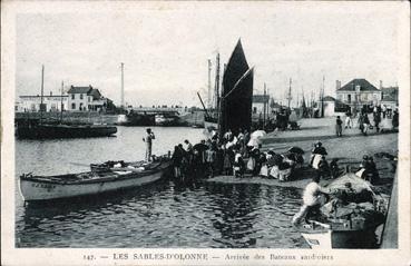 Iconographie - Arrivée des bateaux sardiniers